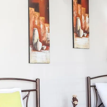 Erosaria Suites *