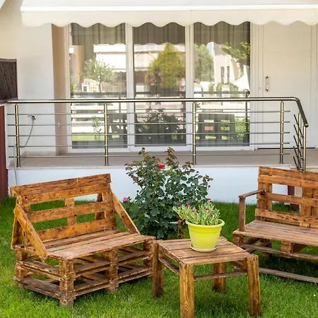 Erosaria Suites *