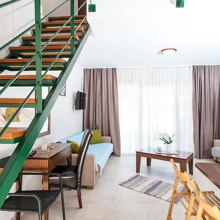 Erosaria Suites *