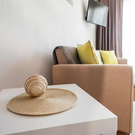 Erosaria Suites *